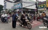 Bỡ ngỡ lần đầu là tân sinh viên: 'Ngợp' từ giảng đường ra đến ngã tư