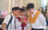 Chàng trai Kazakh đến Việt Nam nuôi mộng 'giải mã sự sống'