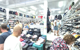 Tin lời KOL mua phải giày giả Nike, Adidas giữa 'phố tây' Nha Trang