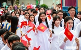Những khoảnh khắc đẹp ngày khai giảng, TP.HCM bước vào năm học mới 2026 - 2027