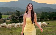 Váy dài, nâng tầm thời trang đi biển của bạn