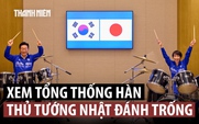 Thủ tướng Nhật Bản cùng Tổng thống Hàn Quốc đệm trống cùng nhau