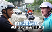 Triều cường dâng cao ở TP.HCM: Đi tiếp sợ chết máy, quay đầu lại gặp ùn tắc
