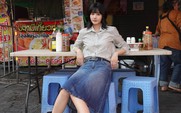 Chân váy denim 'khuấy đảo' phong cách thời trang mùa hè