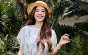 Váy hoa dáng dài, nét dịu dàng mang chất riêng mùa hạ