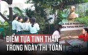Thí sinh thi lớp 10  'nguyện cầu' và nhận socola lấy tinh thần trước giờ G