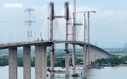 Thảm bê tông nhựa cầu Phước Khánh, chờ nối thông cao tốc Bến Lức - Long Thành