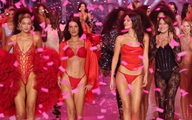 Hé lộ mức thù lao của các 'thiên thần' tại Victoria's Secret Fashion Show