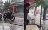 Chàng trai đang quay cảnh mưa ở TP.HCM thì sét đánh gần đó, tiếng nổ lớn
