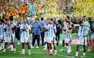 Đội tuyển Argentina bị chỉ trích không fair-play, quay lưng khi Tây Ban Nha nâng cúp vô địch World Cup