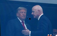 Tổng thống Trump được bảo vệ an ninh thế nào ở chung kết World Cup: Xem qua kính chống đạn