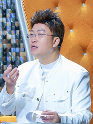 Nam ca sĩ sống bình yên ở tuổi 43, vực dậy sau vụ tai nạn kinh hoàng