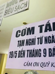Chủ quán cơm tấm nghỉ bán đi chơi... nước ngoài: Dân mạng nói 'làm vì đam mê'
