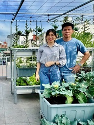 Mua nhà có sân thượng, gia đình trẻ ở TP.HCM 'nhập môn' trồng rau sạch