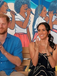Hoàng tử Harry và Meghan Markle 'chia tay'?
