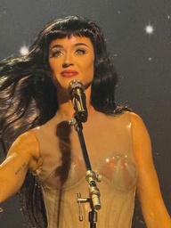 Chuyện tình giữa Katy Perry và cựu Thủ tướng Canada đã 'hạ nhiệt'
