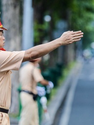 Người dân TP.HCM chú ý: CSGT hạn chế xe nhiều tuyến đường trung tâm sáng 23.8