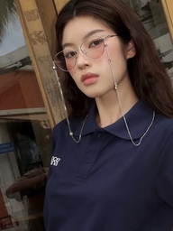 Phong cách sang trọng nhưng tinh tế với sắc xanh navy