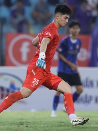 HLV Kim Sang-sik liên tiếp nhận tin vui