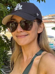 Cuộc sống ở Mỹ của 'Út Ráng' Kim Hiền giữa tin ly hôn