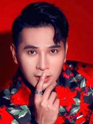 Trần Huy Anh tái xuất, nói về việc thành 'con trai màn ảnh' của Hồng Đào