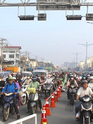 Sở Xây dựng TP.HCM: Dải phân cách cứng trên đường Trường Chinh không còn phù hợp