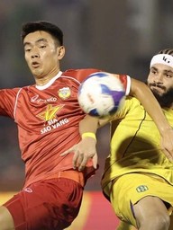 Bảng xếp hạng V-League mới nhất: SLNA lỡ cơ hội soán ngôi đầu của CLB CAHN, Nam Định leo tốp 4