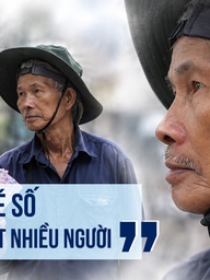 Nụ cười chua chát của người bán vé số dạo: Bán vé số làm nhiều người ghét