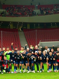 AFC và CĐV Đông Nam Á khen ngợi CLB CAHN vì chiến tích bất ngờ tại Trung Quốc, VFF thưởng nóng 300 triệu