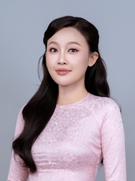 Cô gái cao 1,7 m gây chú ý khi rẽ hướng sang hát bolero là ai?