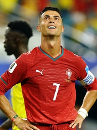 Ronaldo lần thứ hai bình luận vào bài đăng của Messi: ‘Gửi đến anh cái ôm thật chặt’