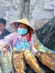 Cá lóc nướng cúng ông Táo: Bà chủ ở TP.HCM năm ngoái bật khóc, nay thế nào?