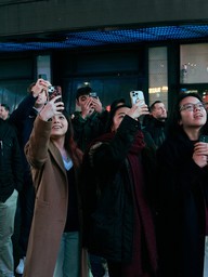 Tự hào hình ảnh Việt Nam tỏa sáng giữa giao lộ sầm uất nhất thế giới