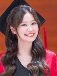 Nhan sắc nữ sinh Ngoại thương đang gây chú ý ở Miss World Vietnam