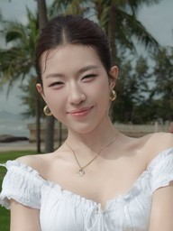 Nhan sắc Lamoon - ca sĩ đang gây xôn xao mạng xã hội