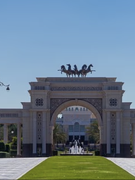 Tỉ phú Dubai, người nổi tiếng sống trong hầm trú ẩn triệu đô