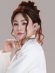 Diễn viên từng làm công ty điện máy, bất ngờ rẽ hướng hát lô tô