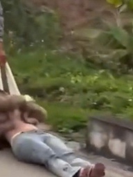 Công an xác minh vụ cô gái bị kéo lê trên đường