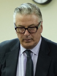 Alec Baldwin muốn nghỉ hưu sau vụ vô ý bắn chết người trên phim trường