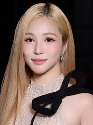 Động thái của ca sĩ Hương Tràm giữa bão phẫn nộ