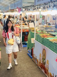 Lễ hội hơn 100 gian hàng ẩm thực giá từ 10.000 đồng ngay trung tâm TP.HCM