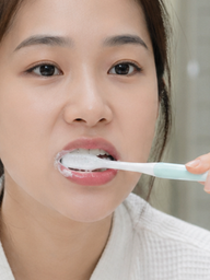 Đánh răng trước hay sau ăn sáng: Thời điểm nào tốt hơn?