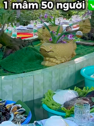 Đám giỗ miền Tây 'có 1 không 2': Đãi tiệc kiểu băng chuyền trên mặt nước