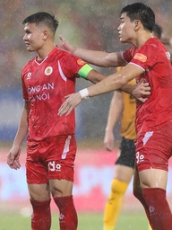 Ai hay hơn Quang Hải ở V-League mùa này?