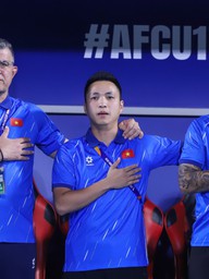 Nóng: HLV Roland sắp hết hợp đồng, ảnh hưởng lộ trình U.17 Việt Nam dự World Cup?