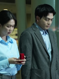 Phim có Ngọc Trinh không bán được vé, doanh thu hiện tại ra sao?