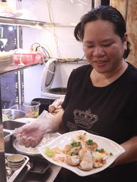 Gây bão mạng quốc tế, bánh ram ít Huế thành món 'best seller' ở nhiều quán TP.HCM