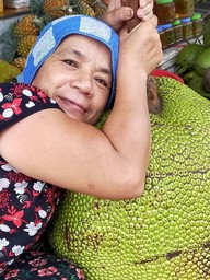 Quả mít khổng lồ nặng 53 kg: Bổ ra, ai trong chợ cũng bất ngờ