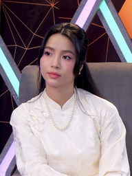 Nữ diễn viên 11 năm đi tìm hào quang, hé lộ góc khuất trong showbiz