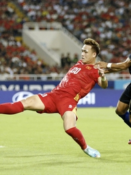 FIFA ASEAN Cup: Hàng thủ ‘thấp bé’ chưa đến 1,80 m của Việt Nam gặp khó trước các tiền đạo cao kều